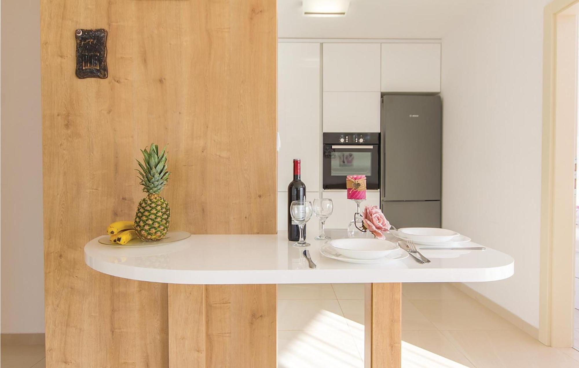 Lovely Apartment In Medulin With Kitchen Kültér fotó